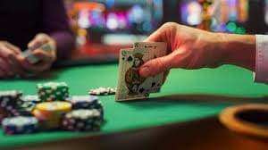 Meja live dealer Ikan Hoki di studio juragan62 dengan dealer profesional